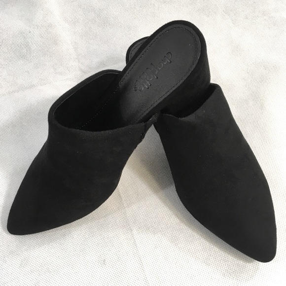 Black Charlotte Russe Heels - Picture 3 of 5